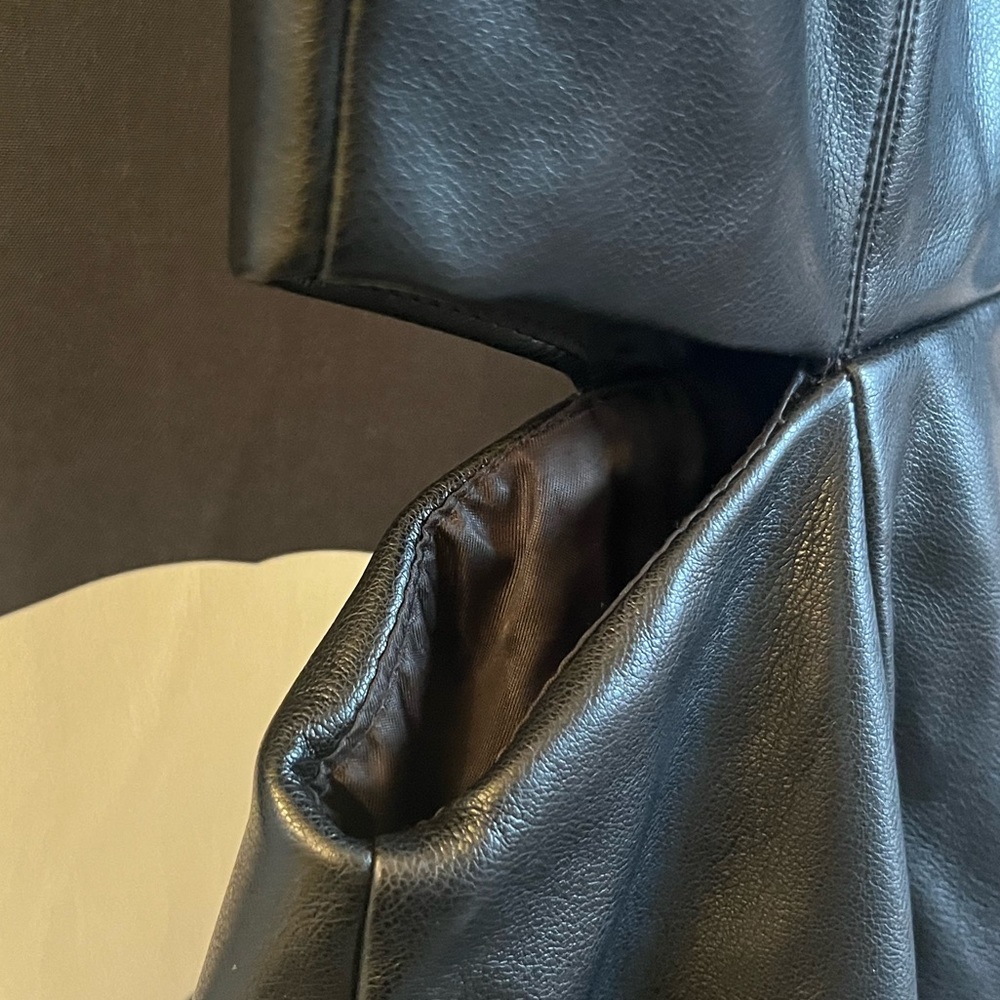 Avec Les Filles Cutout Romper size small - Picture 6 of 7